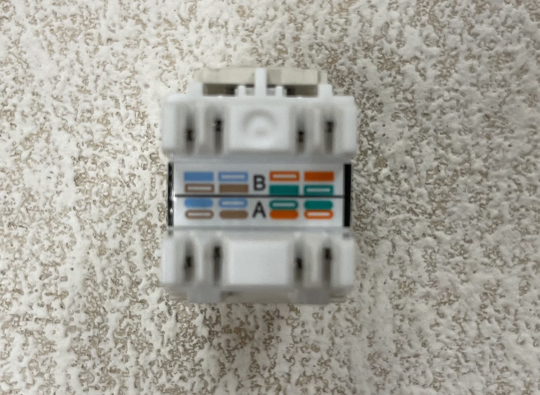 Keystone jack and its T568B wiring diagram